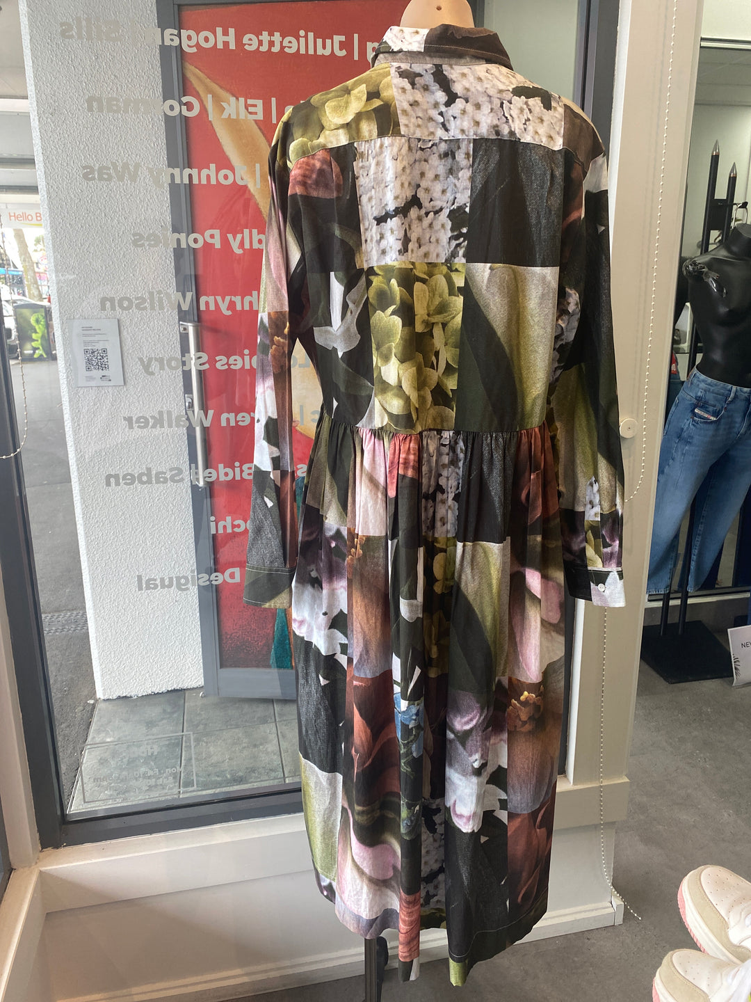Kowtow, Dress, M