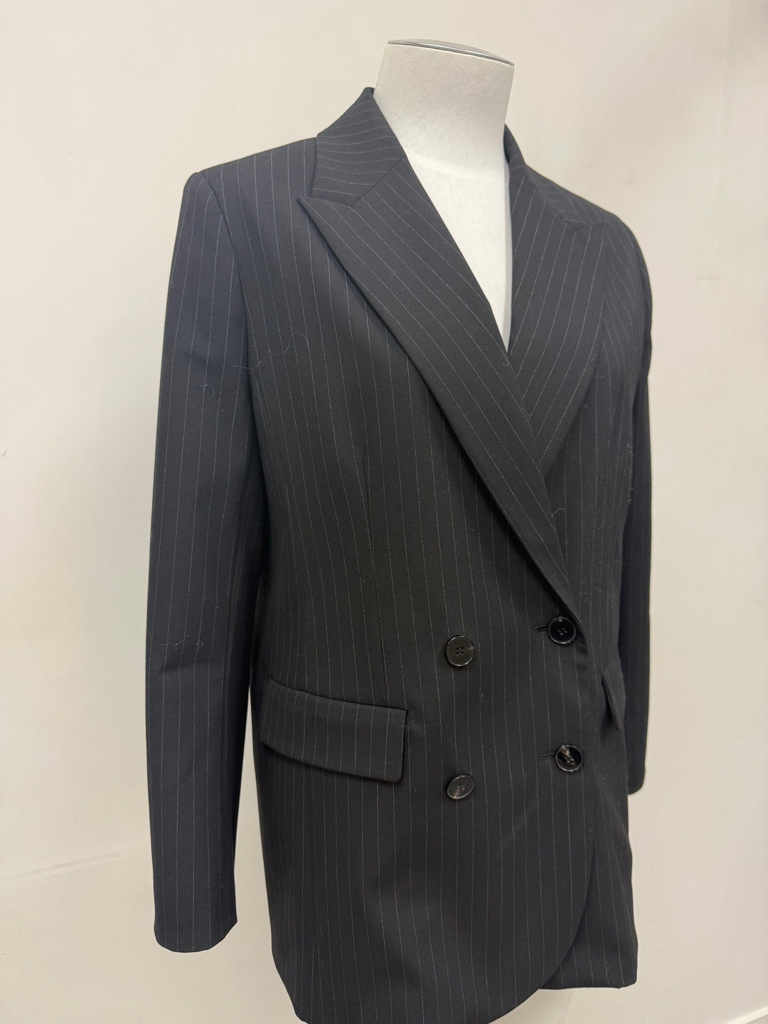 Moochi, Jacket, 8