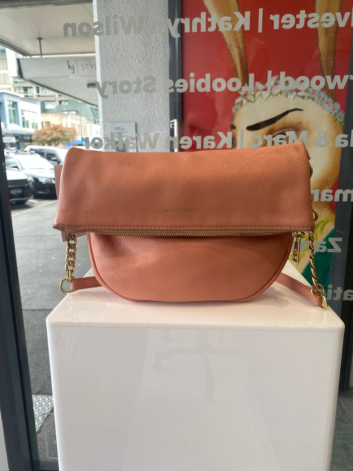 Deadly Ponies, Bag