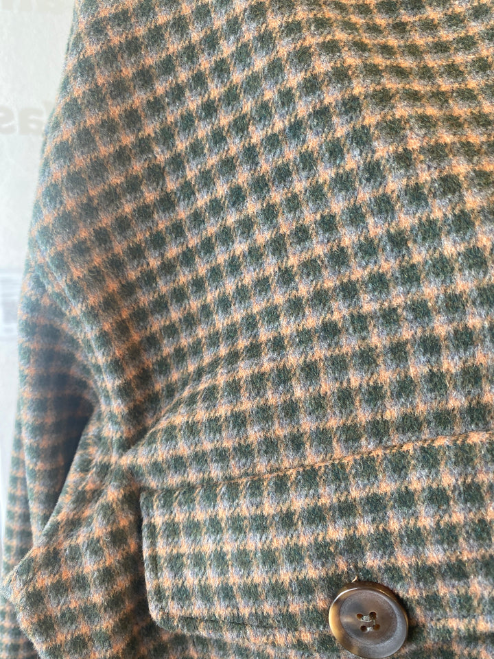 Moochi, Coat, S