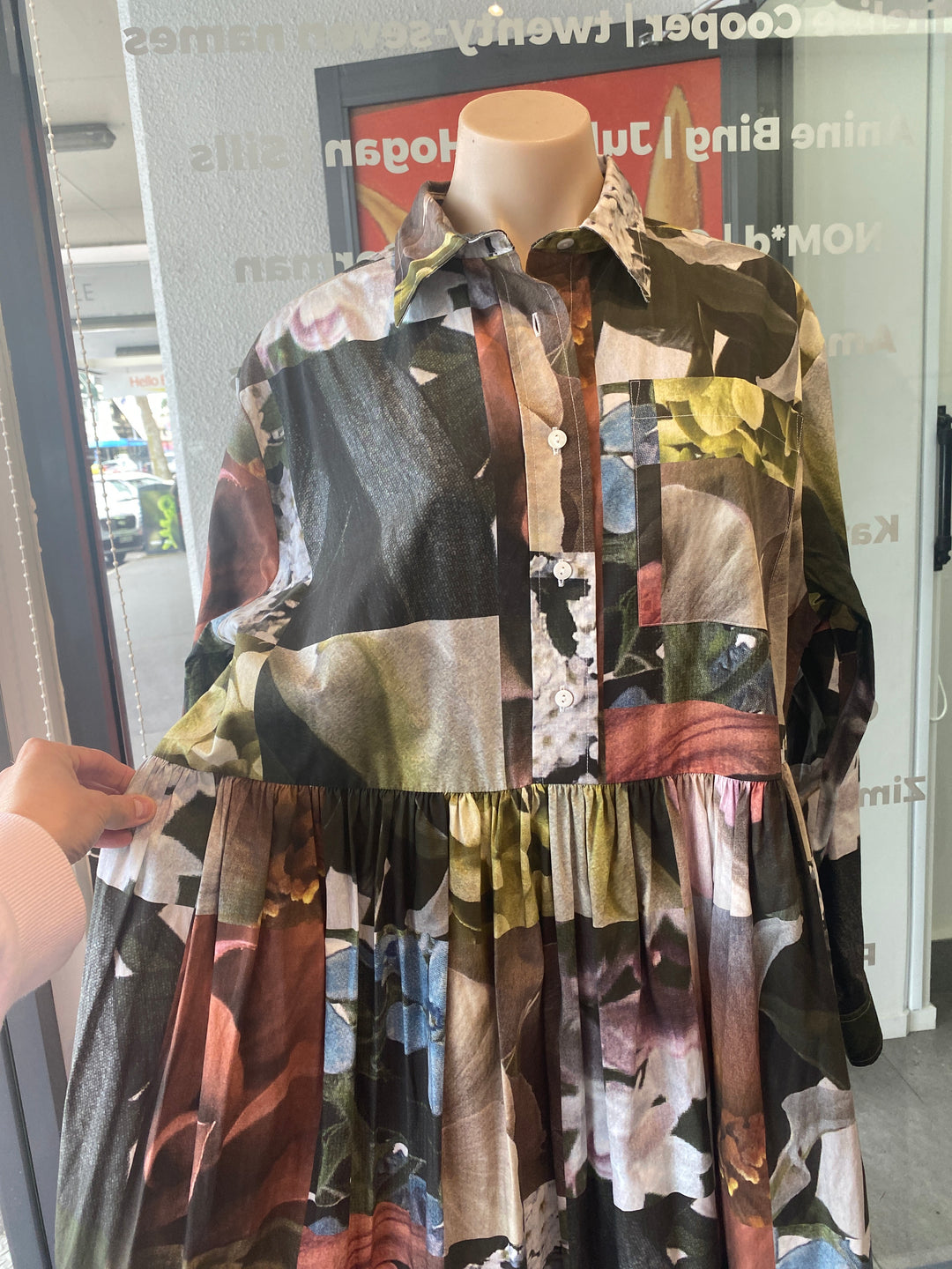 Kowtow, Dress, M