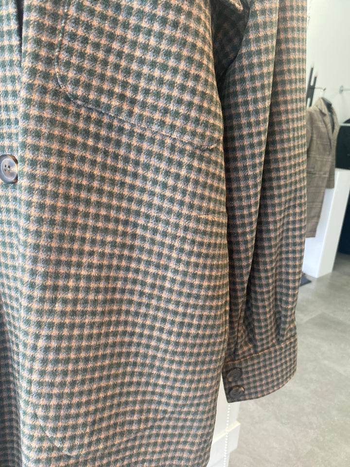 Moochi, Coat, S
