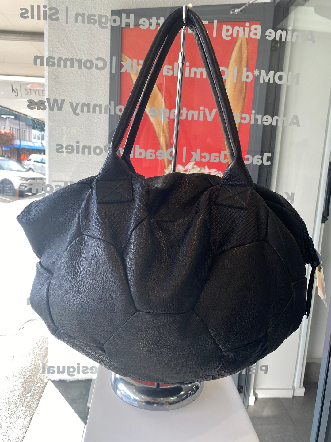 Zambesi, Bag