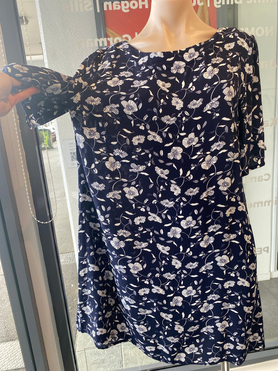 Twenty Seven Names, Dress, 10