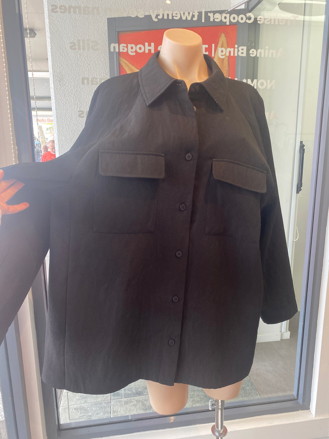 Moochi, Shirt, L