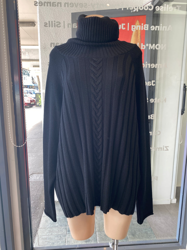 Company of Strangers, Knit, L
