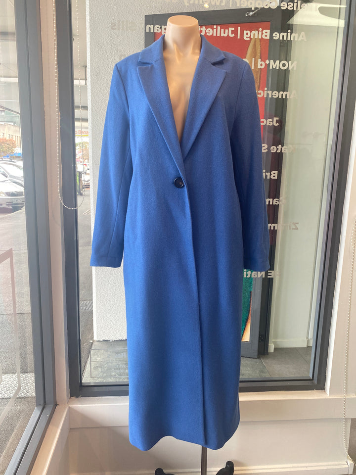 Juliette Hogan, Coat, 12